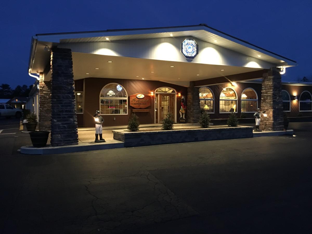 Landmark Motor Inn グレンズフォールズ エクステリア 写真