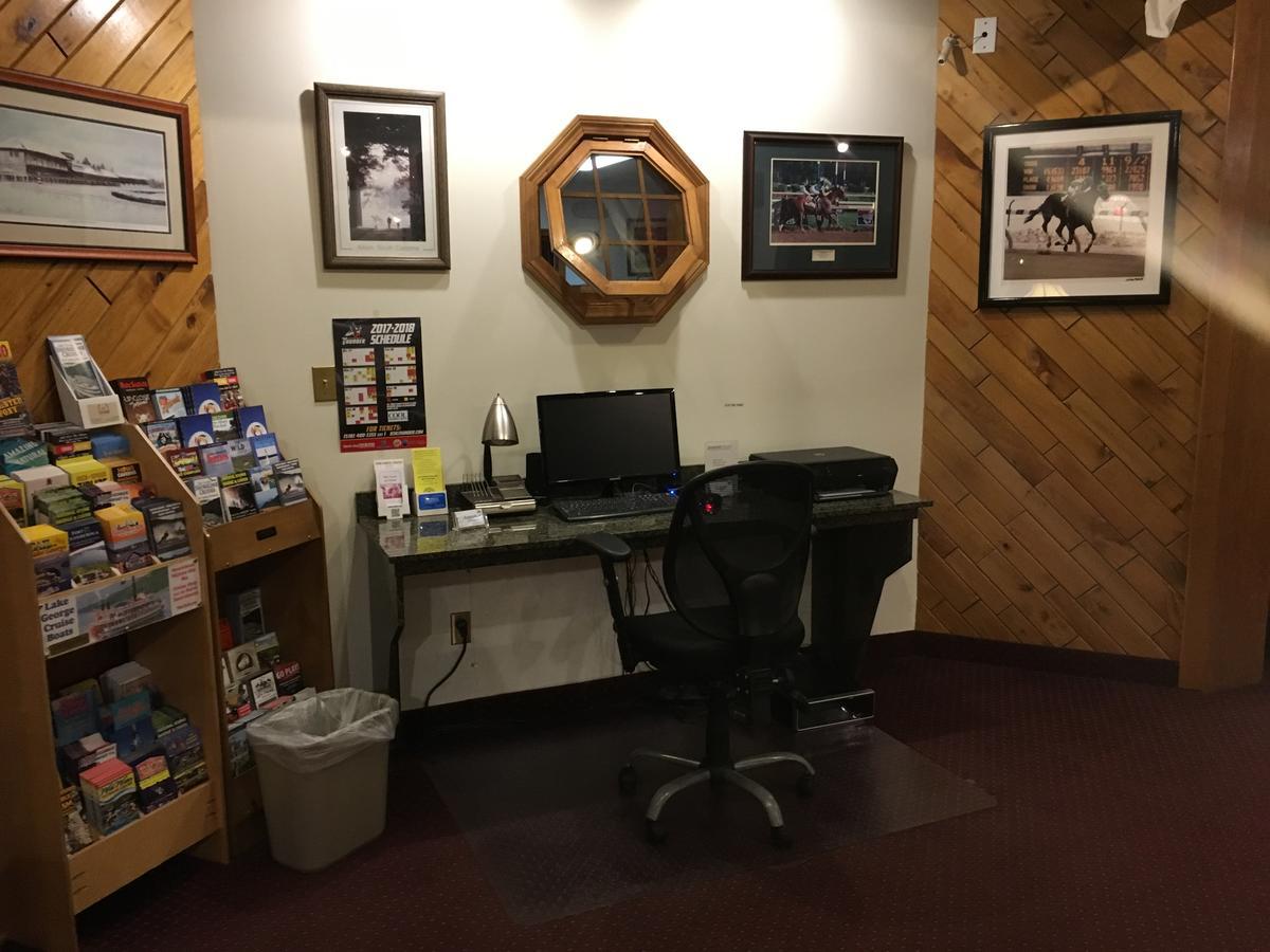 Landmark Motor Inn グレンズフォールズ エクステリア 写真