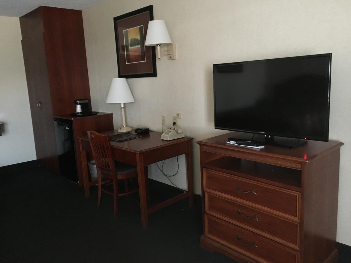 Landmark Motor Inn グレンズフォールズ エクステリア 写真